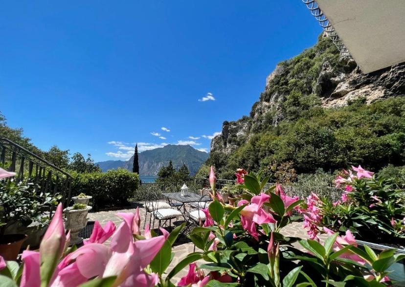 Viewlake Apartment Torbole Sul Garda Buitenkant foto