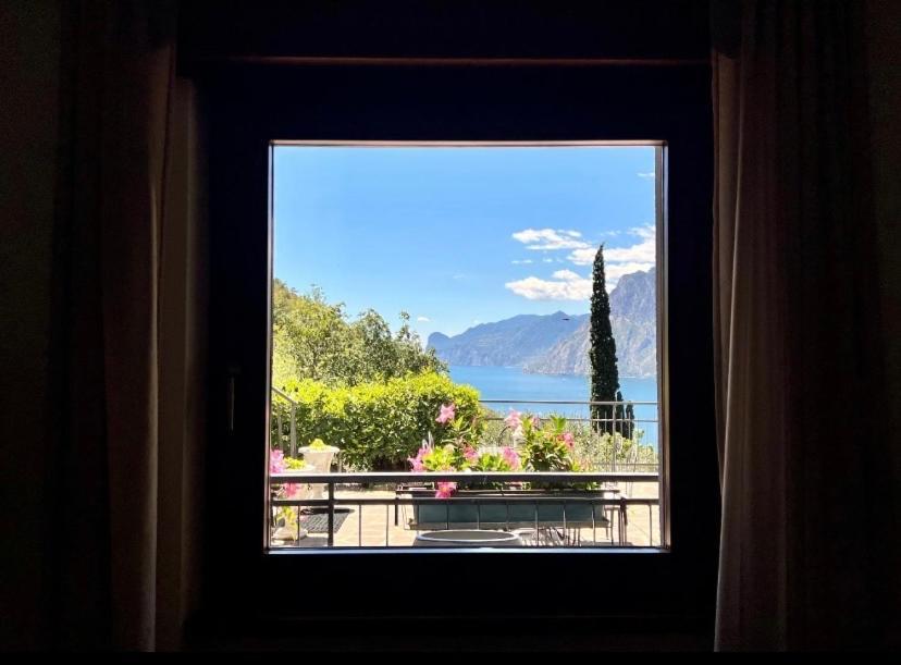 Viewlake Apartment Torbole Sul Garda Buitenkant foto