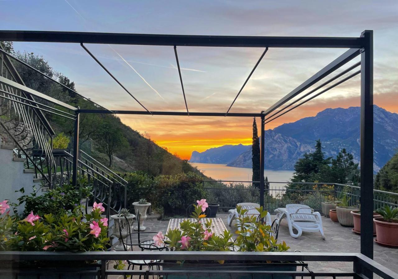 Viewlake Apartment Torbole Sul Garda Buitenkant foto