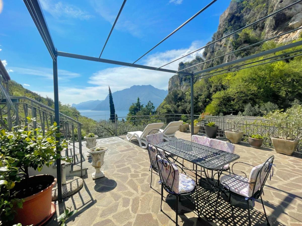 Viewlake Apartment Torbole Sul Garda Buitenkant foto