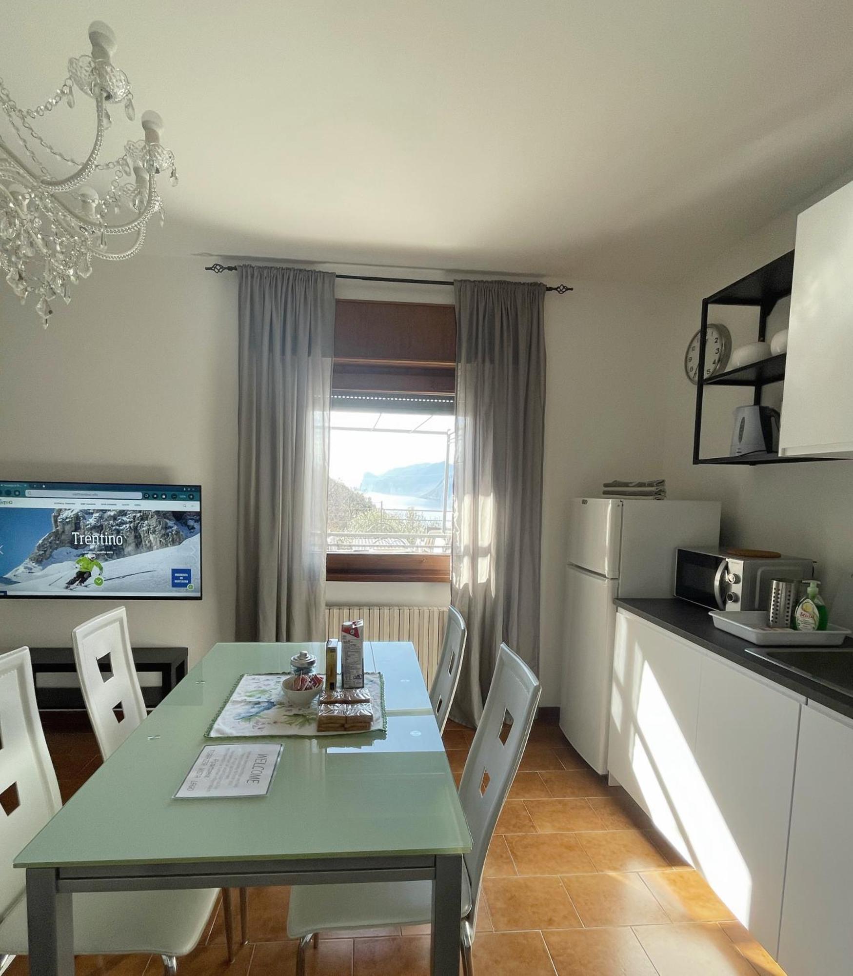 Viewlake Apartment Torbole Sul Garda Buitenkant foto