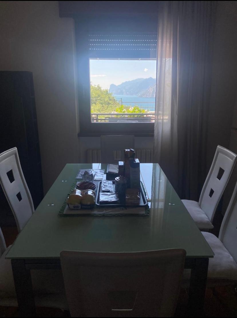 Viewlake Apartment Torbole Sul Garda Buitenkant foto